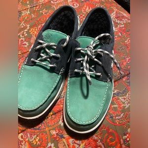 Like new timberland loafers men size 9